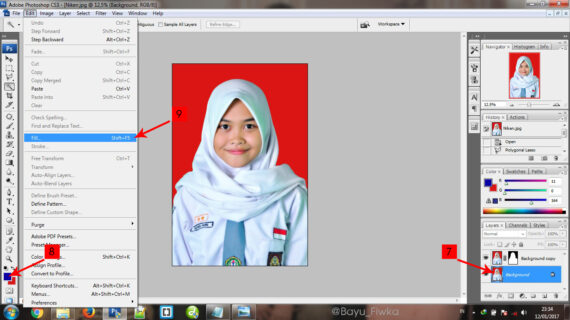 Hebat! Cara Edit Foto Di Photoshop Background Merah Wajib Kamu Ketahui