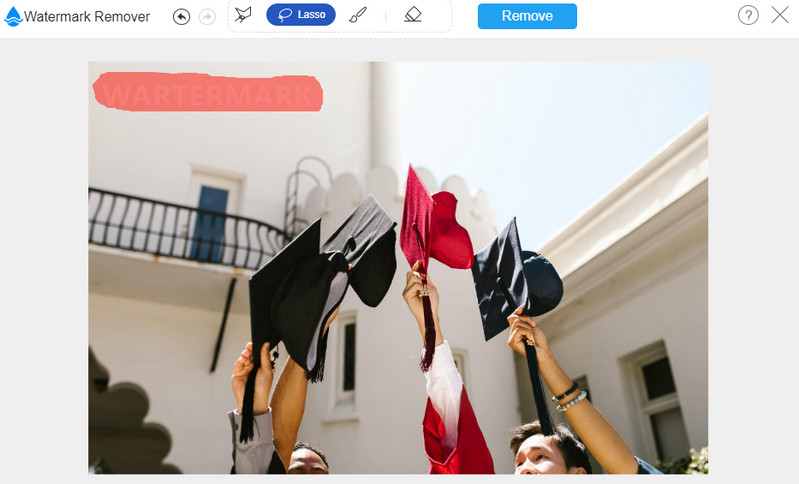 Hapus Tanda Air Dari Gambar Wisuda Dengan Alat Luar Biasa