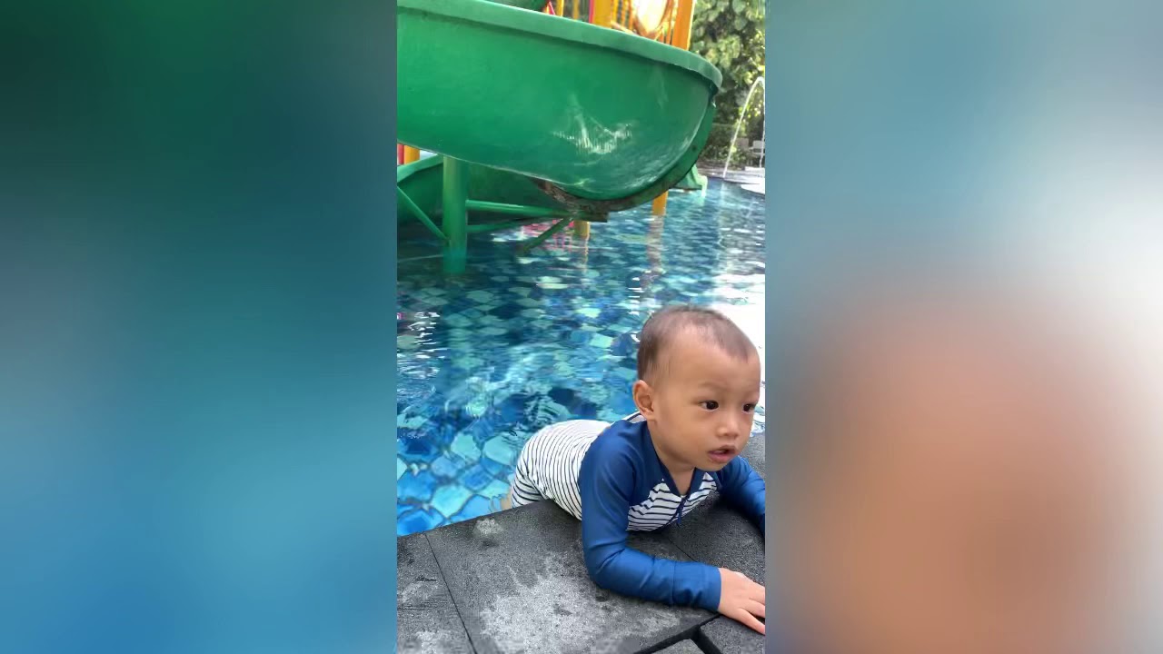 Anak 1,5 tahun belajar berenang - YouTube