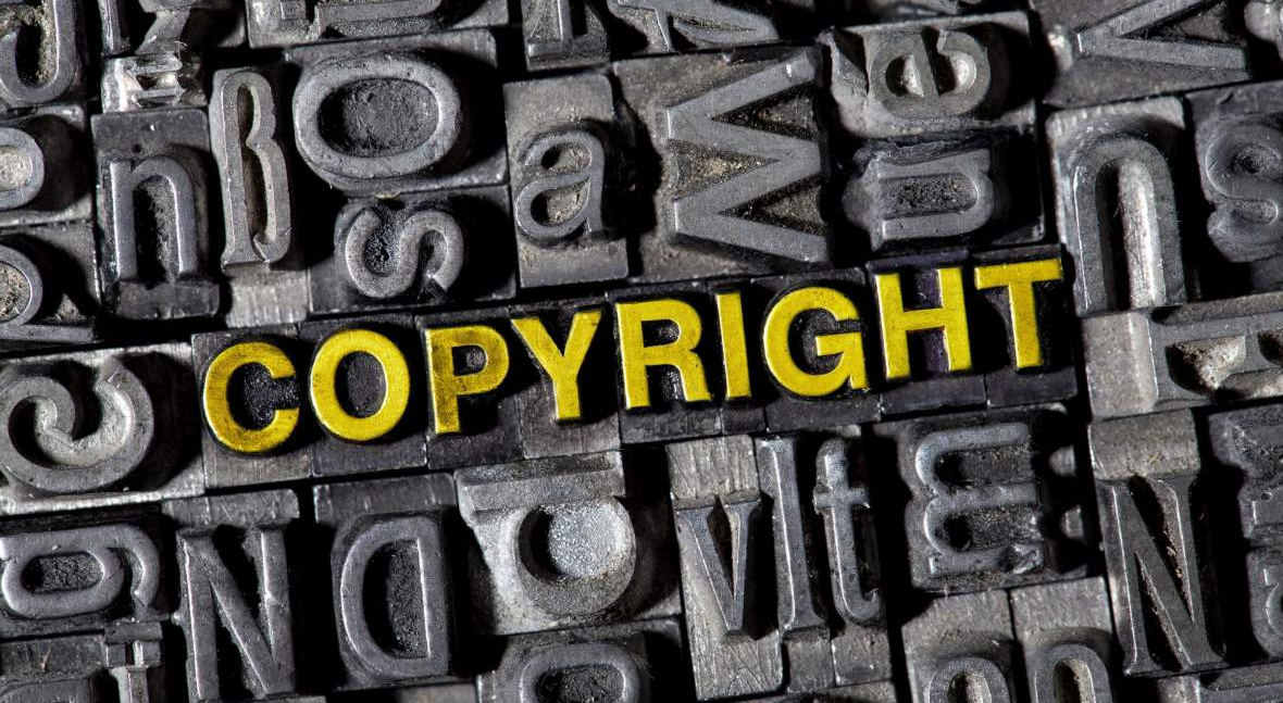 Menggunakan Foto Orang Lain Tanpa Izin